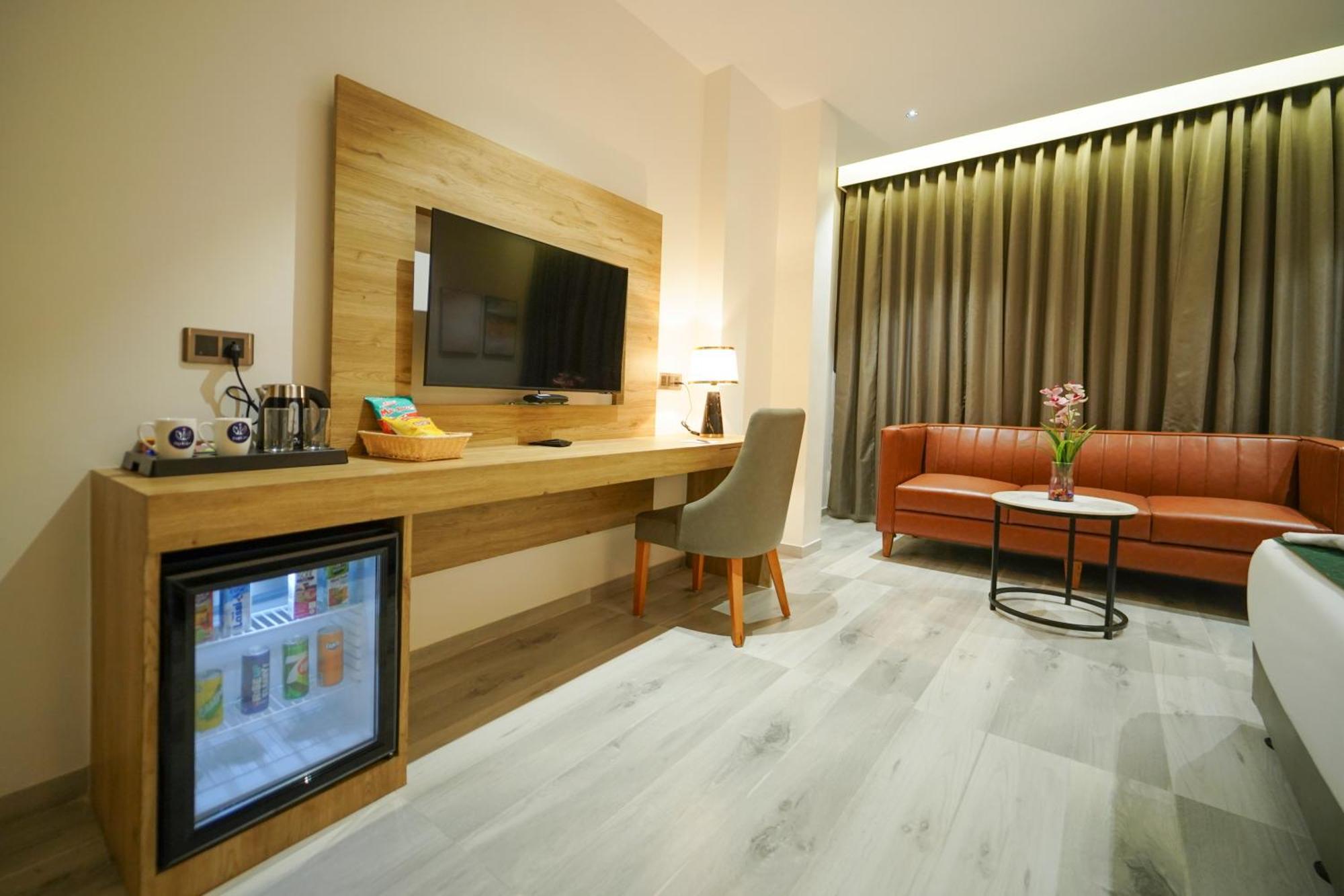 Hotel Park Inn Nellore - Near The Hospital & Highway Kültér fotó
